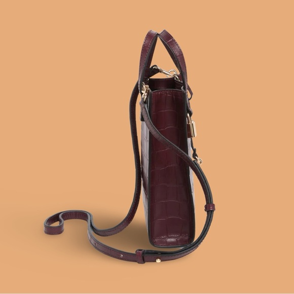 Marc Jacobs Croc Embossed Crossbody Micro Tote - Picture 3 of 6